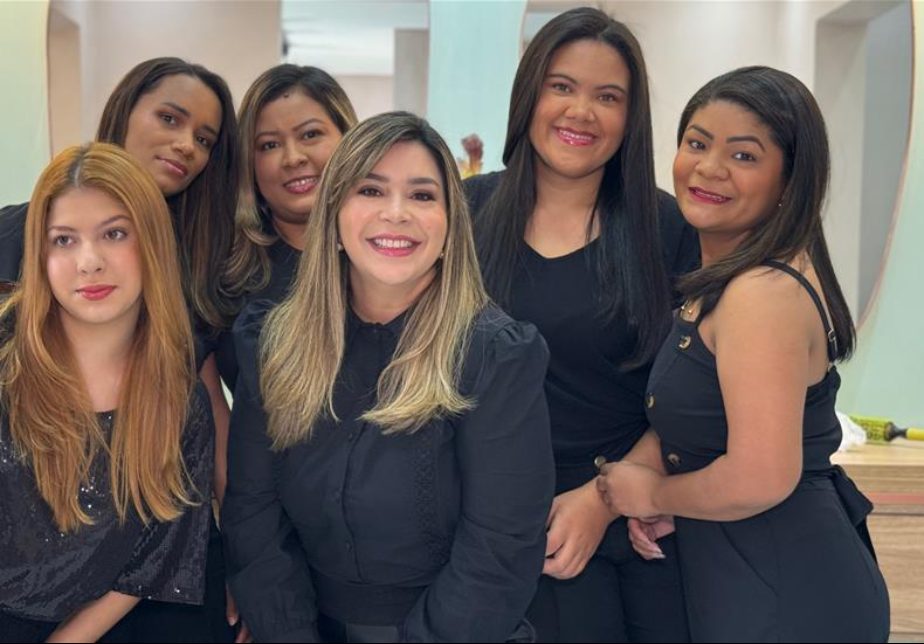 Equipe do Salão WGama no salão
